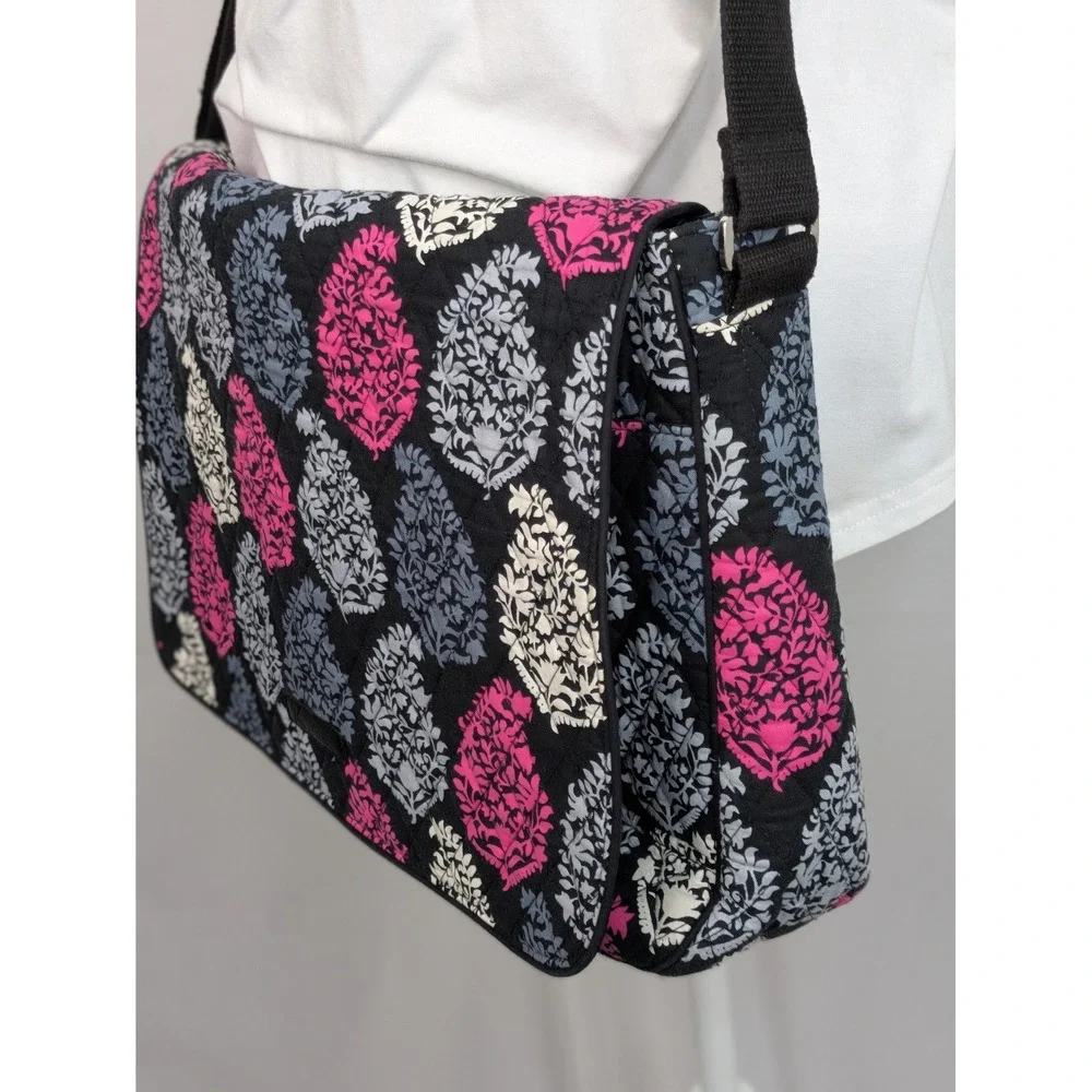 Vera Bradley Quilted Messenger Laptop Bag Pink Gray Black Floral 15x12x4